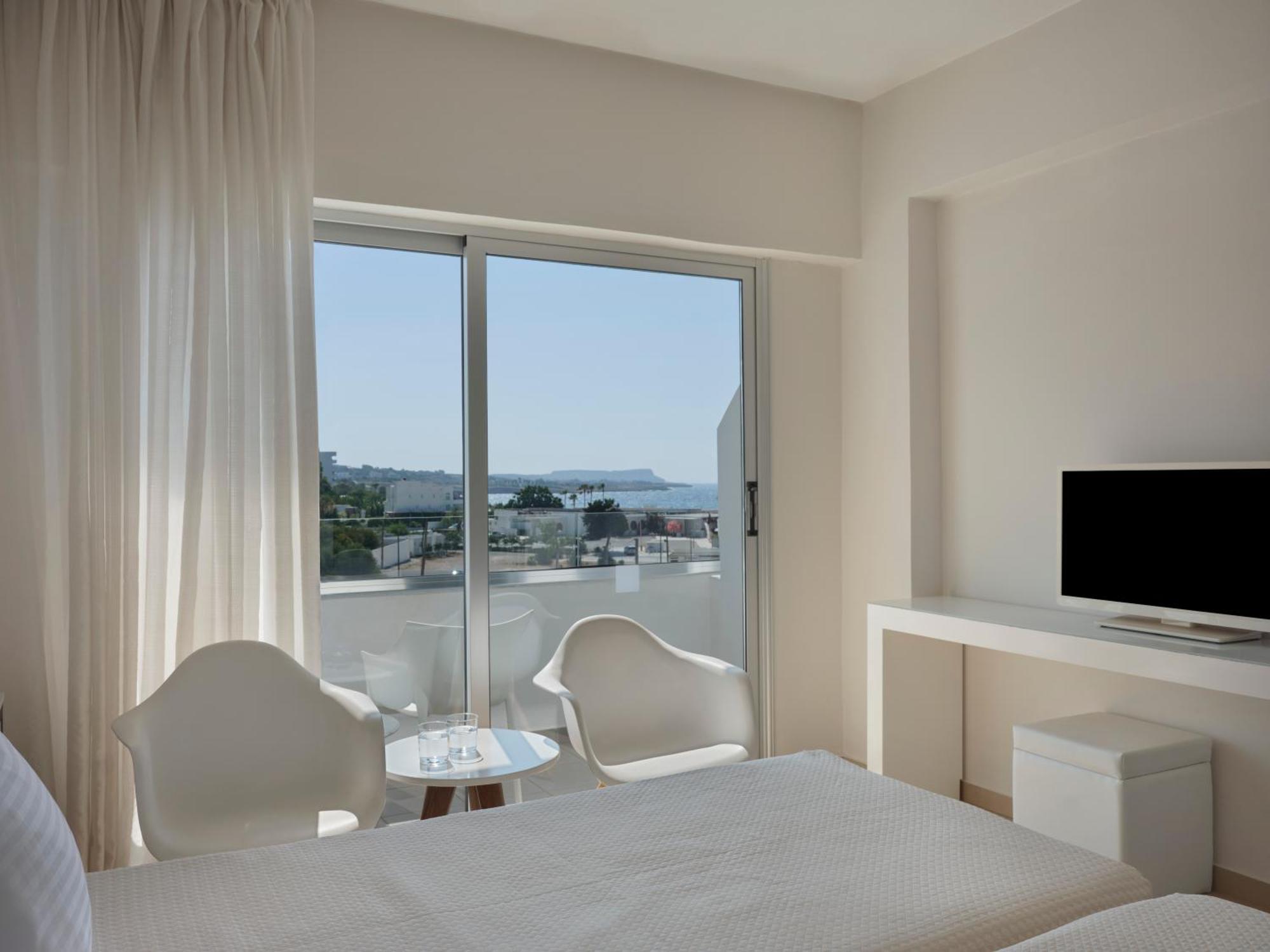 Atlantica Sancta Napa Hotel Agia Napa Buitenkant foto