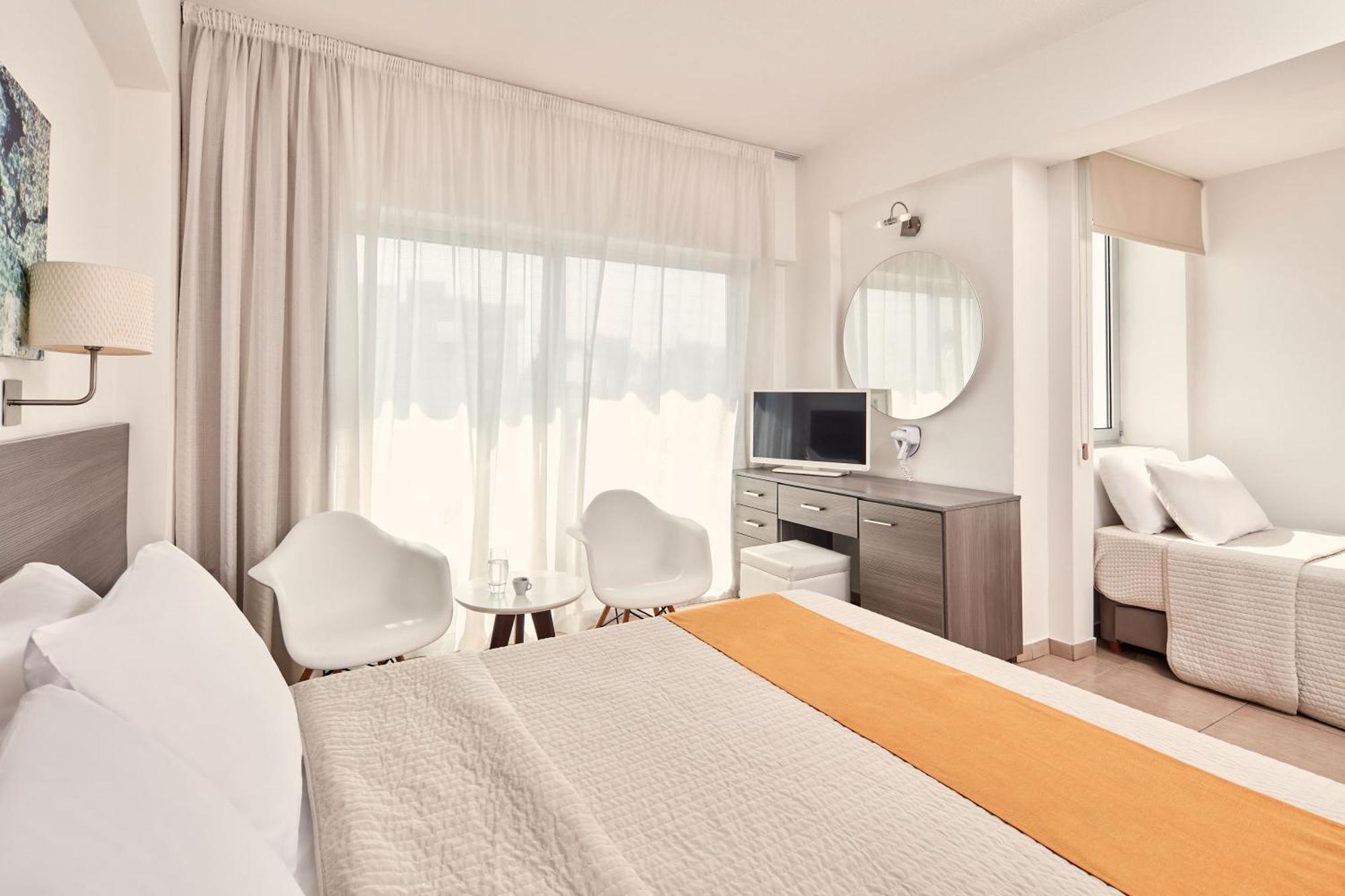 Atlantica Sancta Napa Hotel Agia Napa Buitenkant foto