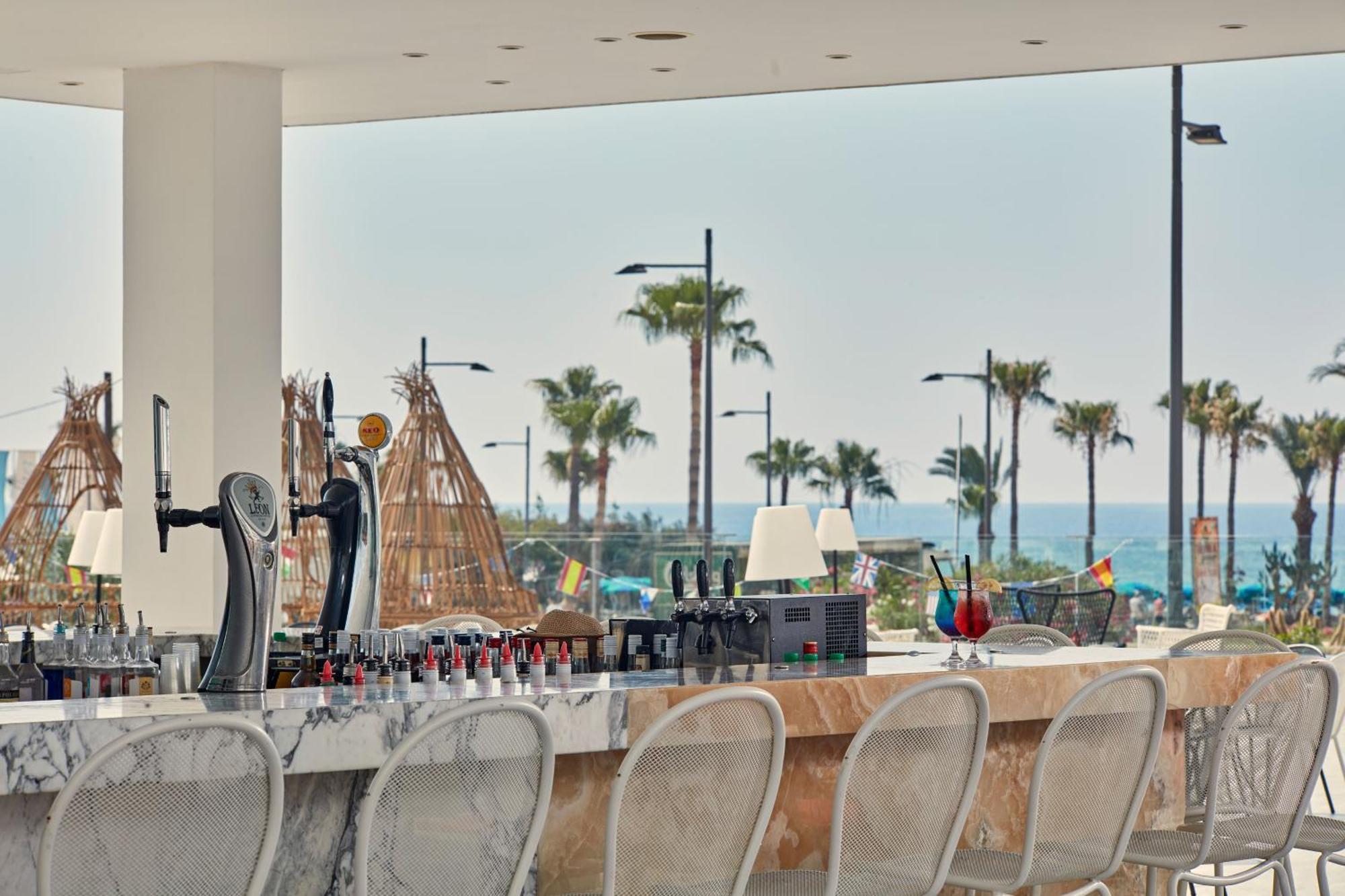 Atlantica Sancta Napa Hotel Agia Napa Buitenkant foto